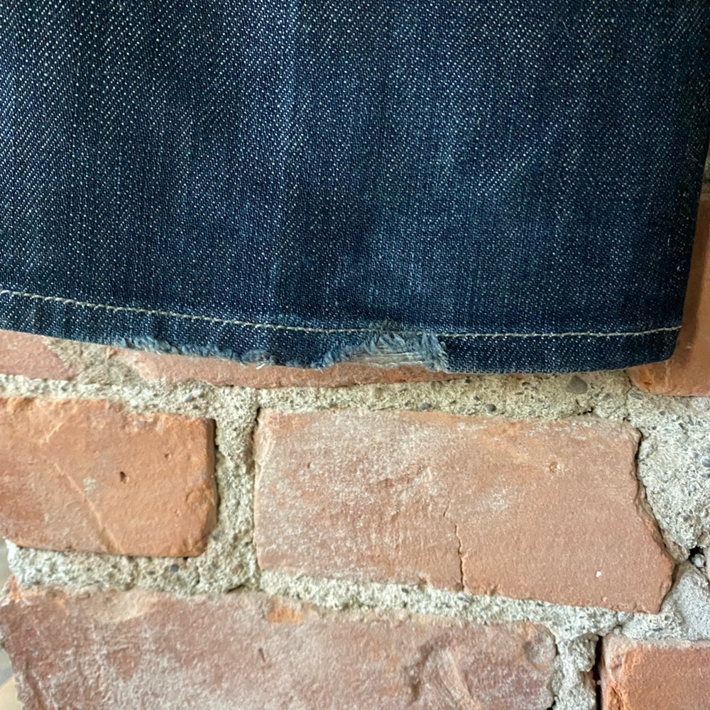 Seven for all Mankind Women's Dark Blue Jeans NWOT, EUC. Small fraying at hem - Picture 6 of 6